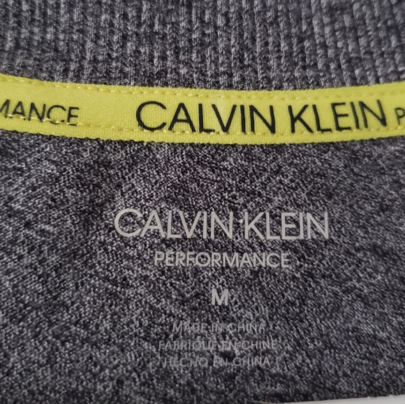 NEW!  Women | Calvin Klein Crop Top - Picture 5 of 5